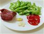 苦瓜牛肉的做法图解1