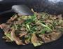 鸭肉炒香芹的做法图解7