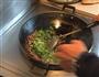 芹菜炒肉末-曼哈顿大厨教学的做法图解5