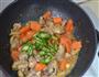 胡萝卜鸡腿肉的做法图解11