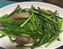 蒜苗炒腊肉的做法图解2