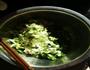 芹菜叶鸡蛋小花饼-宝宝最爱的做法图解1