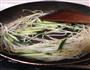 肉片炒河粉的做法图解2