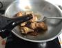 腐竹土豆烧翅根的做法图解3