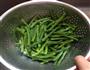 夏季清香爽口的冰镇豆角的做法图解4