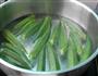 蒜蓉豆豉蒸秋葵  的做法图解2