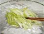 野山椒牛肉酱蒸西芹的做法图解1