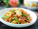 辣白菜炒五花肉